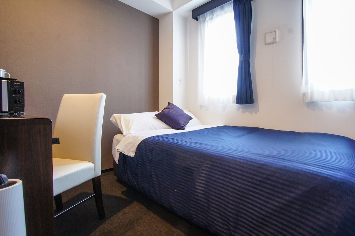 individually decorated, desk, free wifi, bed sheets