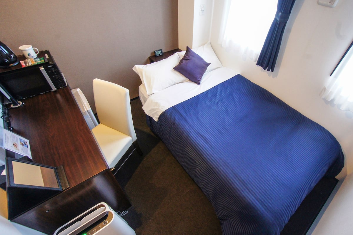 individually decorated, desk, free wifi, bed sheets