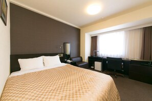 Desk, iron/ironing board, free WiFi, bed sheets - Hotel Nanvan Hamanako (Kosai)