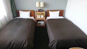 Habitación con 2 camas individuales (  B  ) | Caja de seguridad en la habitación, wifi gratis y ropa de cama 