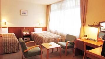 In-room safe, free WiFi, bed sheets