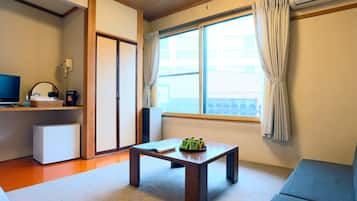 Chambre Quadruple | Coffres-forts dans les chambres, Wi-Fi gratuit, draps fournis