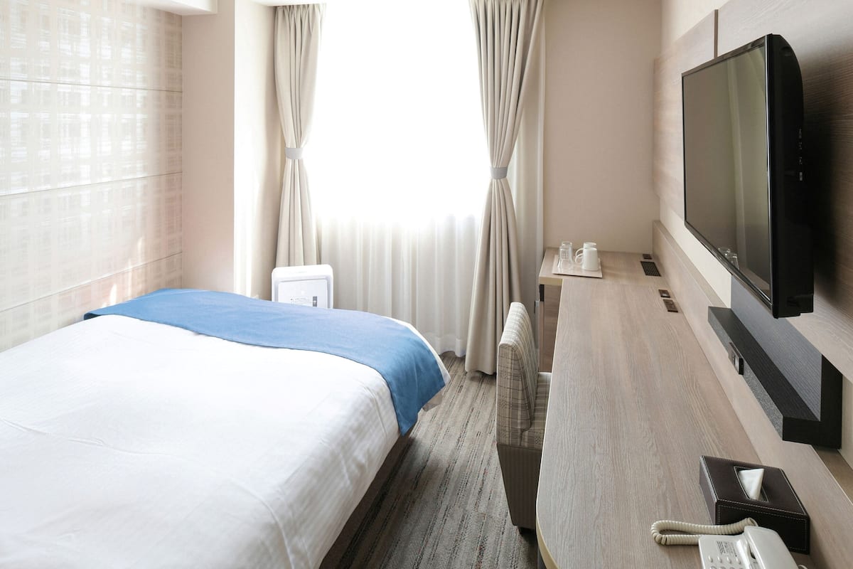 desk, blackout curtains, iron/ironing board, free wifi