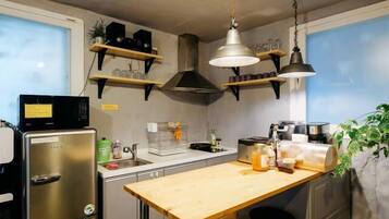 Itaewon 1F - 3 Bedrooms | ๊ฐ์ค ๋ด ์์ฌ ๊ณต๊ฐ