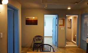 Itaewon 1F - 3 Bedrooms | 3 quartos, cofres nos quartos, ferros/tábuas de passar roupa
