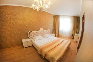 Apartemen, 1 kamar tidur, 2 kamar mandi (Rozibakieva 289/1, 79-09035) | Meja kerja, setrika/meja setrika, dan tempat tidur bayi (biaya tambahan)