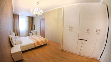 Apartment, 1 Schlafzimmer, 2 Bäder (Rozibakieva 289/1, 79-09035) | Schreibtisch, Bügeleisen/Bügelbrett, Babybetten, kostenloses WLAN