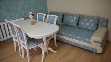Apartment, 1 Bedroom (Rozibakieva 289/2, 77-09028) | Room amenity