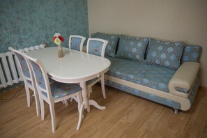 Apartment, 1 Bedroom (Rozibakieva 289/2, 77-09028) | Room amenity