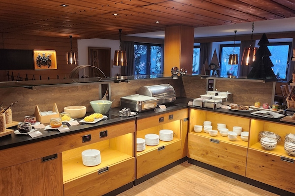Daily buffet breakfast (EUR 25.00 per person)