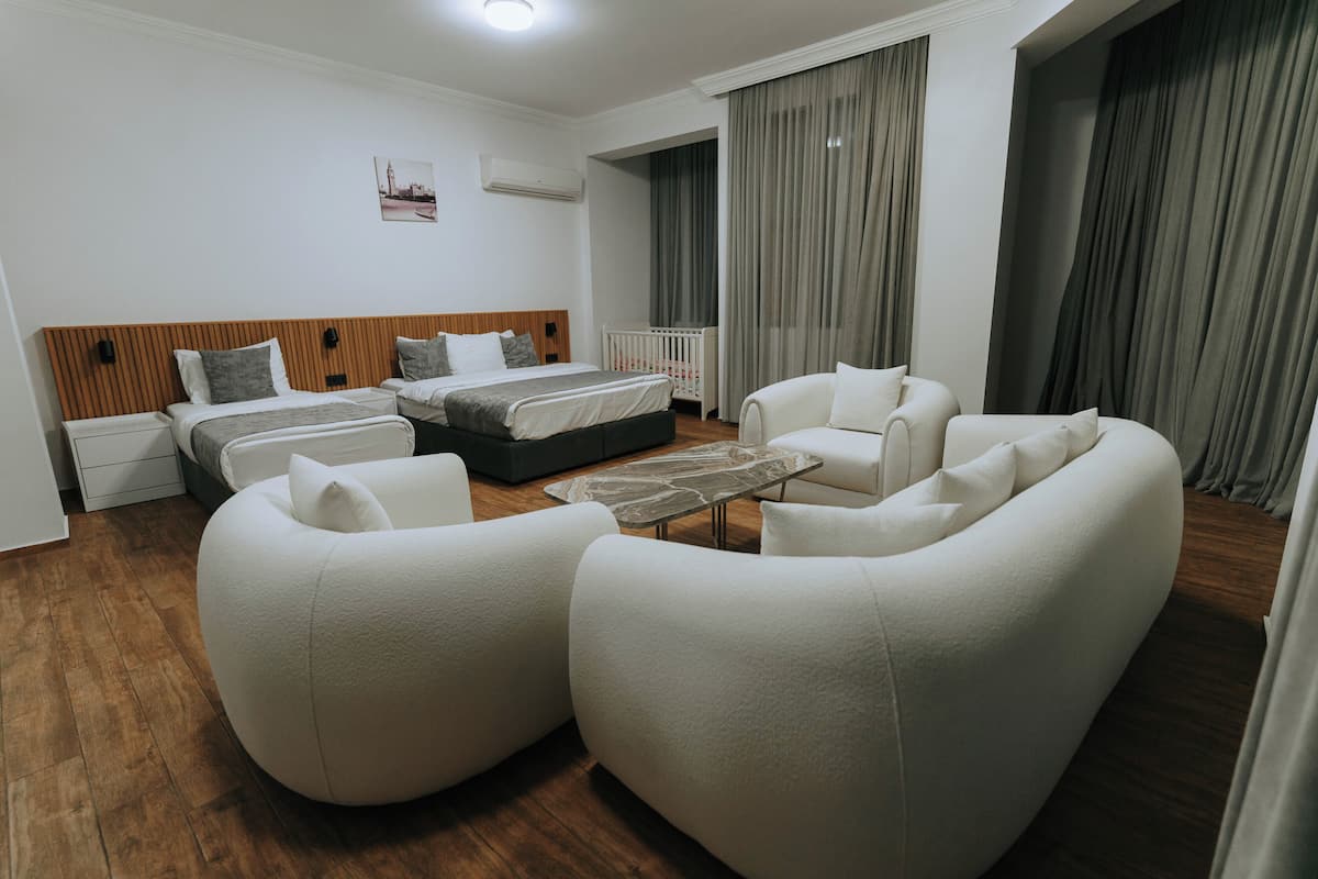 basic suite | 1 bedroom, premium bedding, down duvets, pillow-top beds