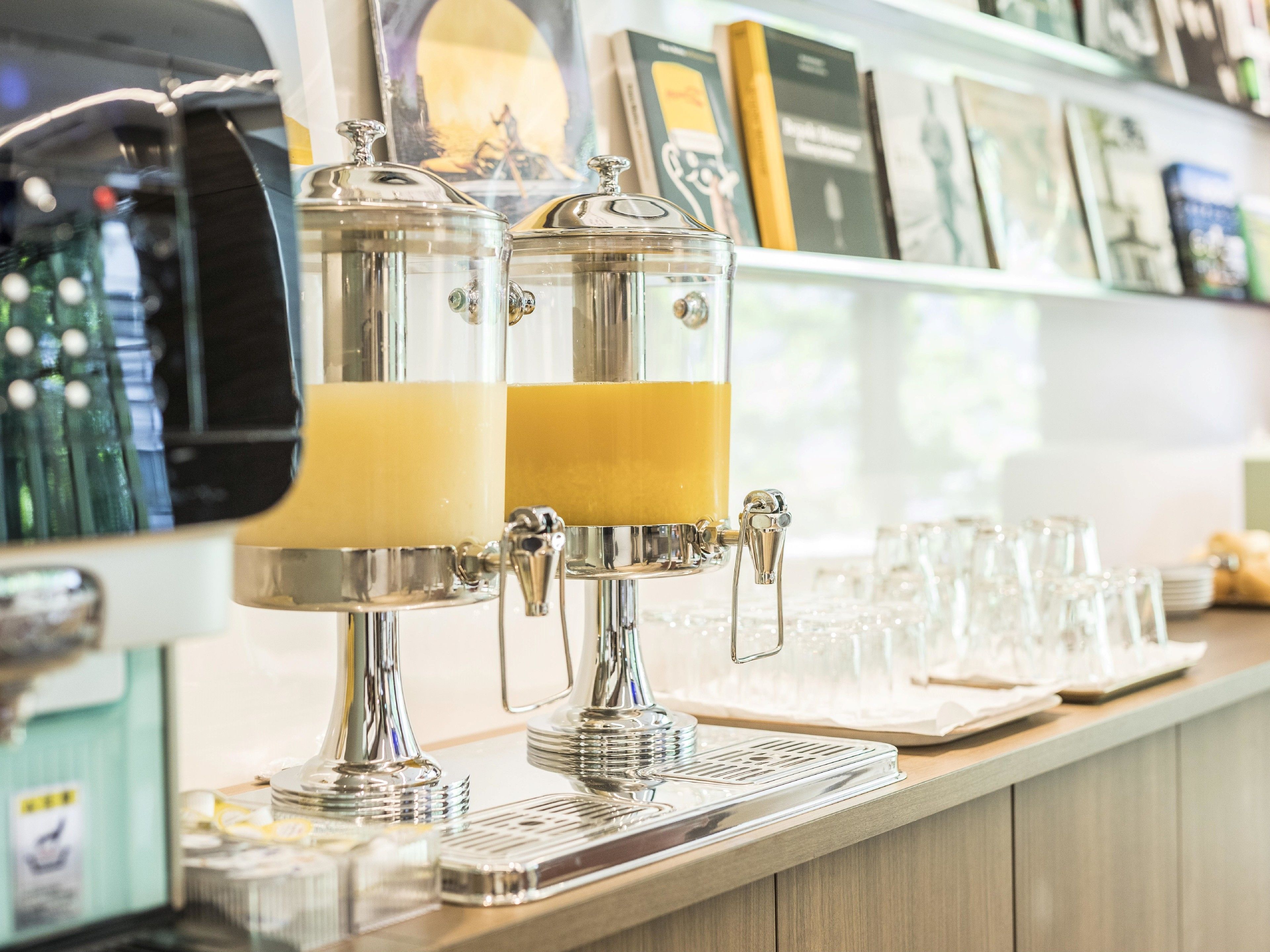 free daily continental breakfast