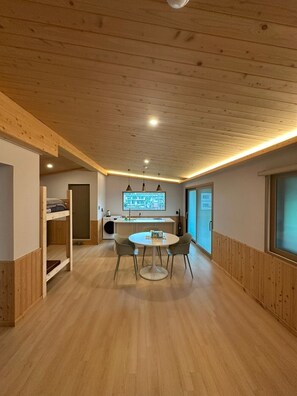 1 habitación, ropa de cama de alta calidad y sistema de insonorización