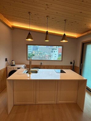 1 bedroom, premium bedding, soundproofing, free WiFi