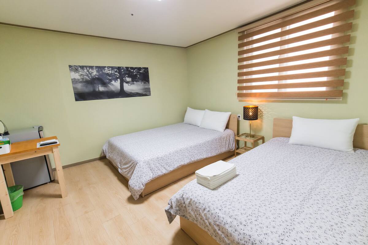 Triple Room | 1 bedroom, premium bedding, soundproofing, WiFi (free)