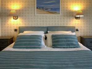 Klassieke tweepersoonskamer, en-suite badkamer, uitzicht op zee (Chambre Standard)