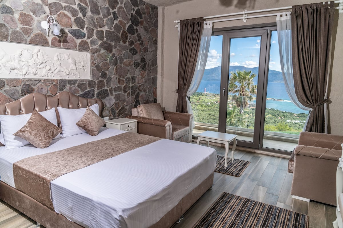 Beach/ocean view