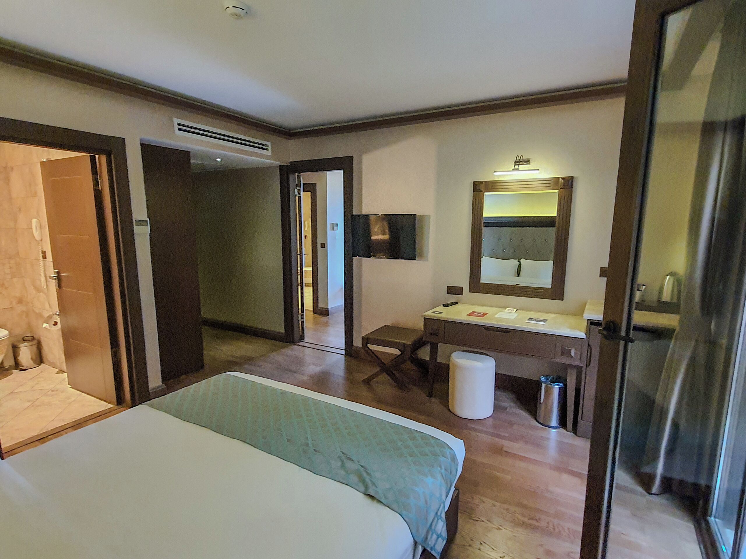 Habitació familiar, habitacions connectades, zona enjardinada | Roba de llit hipoal·lergògena, minibar i caixa forta a l'habitació 