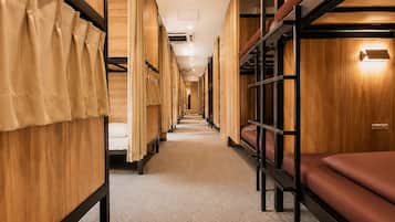 20 bedrooms, down comforters, laptop workspace, blackout drapes
