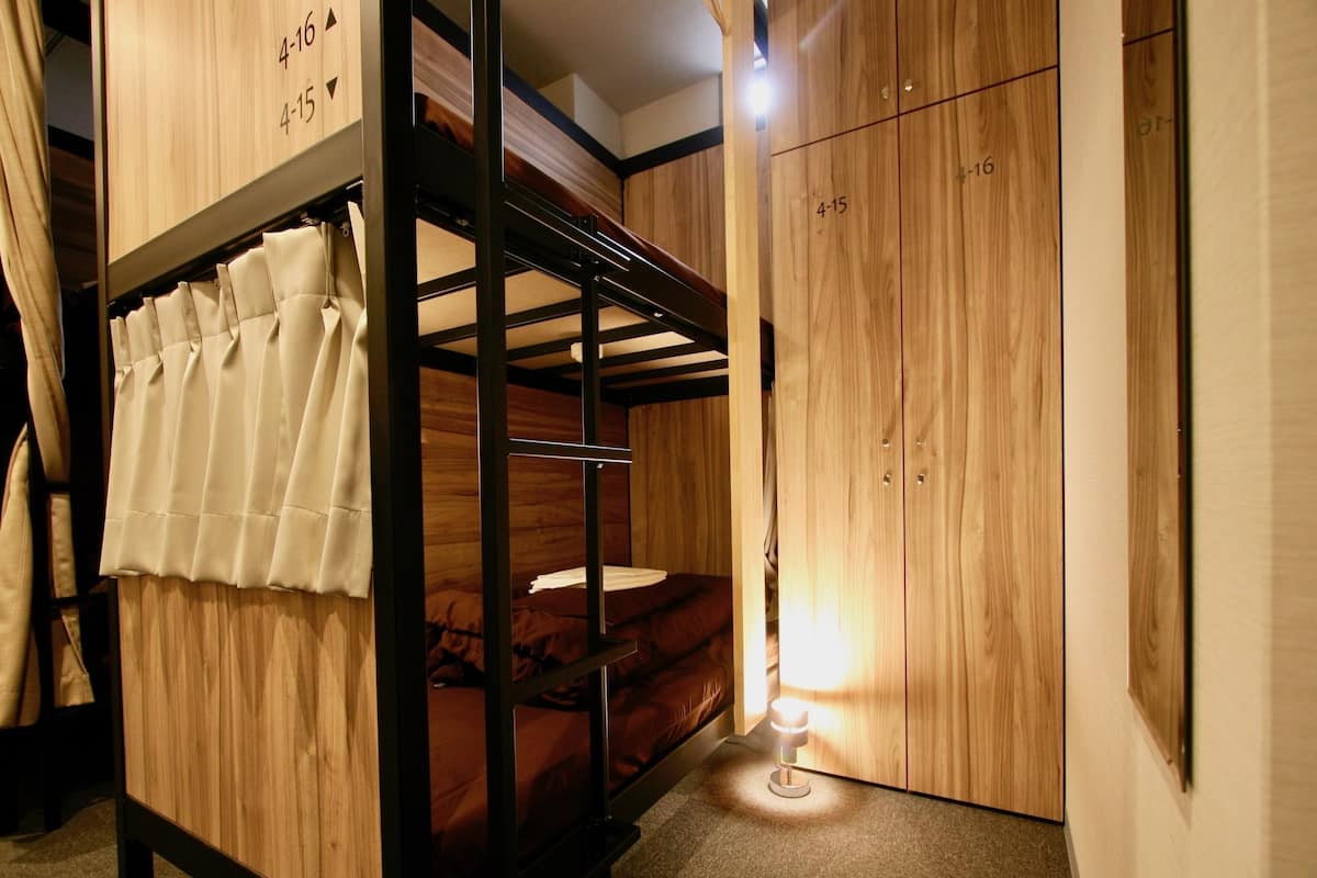 Chambre (2 Beds in Semi Private Room 22 Adults)