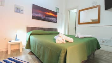 Double Room, 1 Bedroom, Private Bathroom | Desk, free WiFi