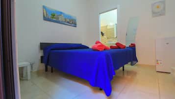 Double Room, 1 Bedroom, Private Bathroom | Desk, free WiFi