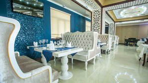 Restaurant - Emerald Hotel (Baku)