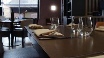 Lunch and dinner served, Regional cuisine