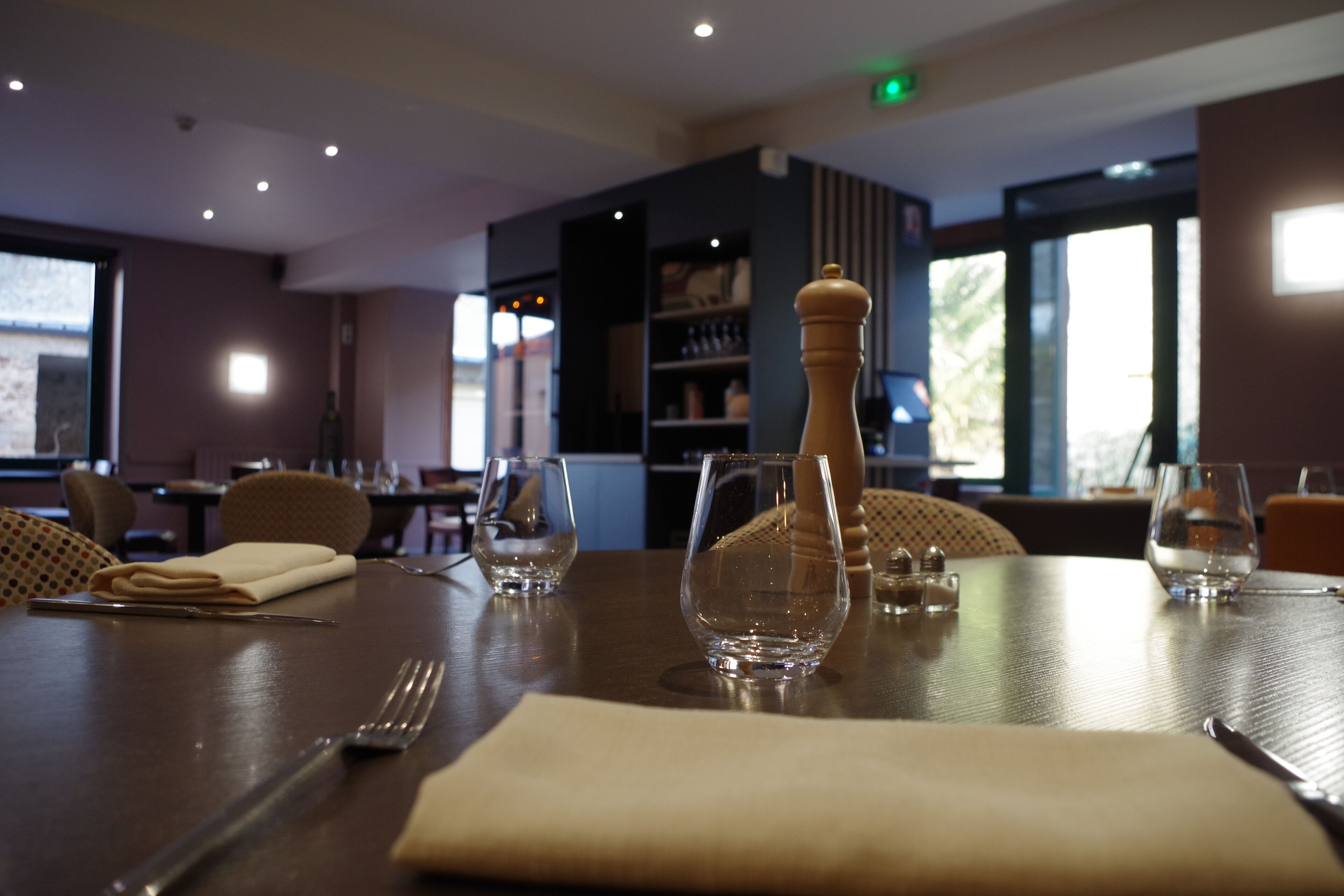 lunch and dinner served, regional cuisine