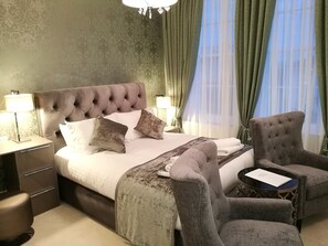 Signature Suite, Sea View | Premium bedding, minibar, laptop workspace, free WiFi - The Devon Court (Torquay)