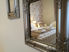 Doppia Superior | Biancheria da letto di alta qualità, minibar, postazione laptop