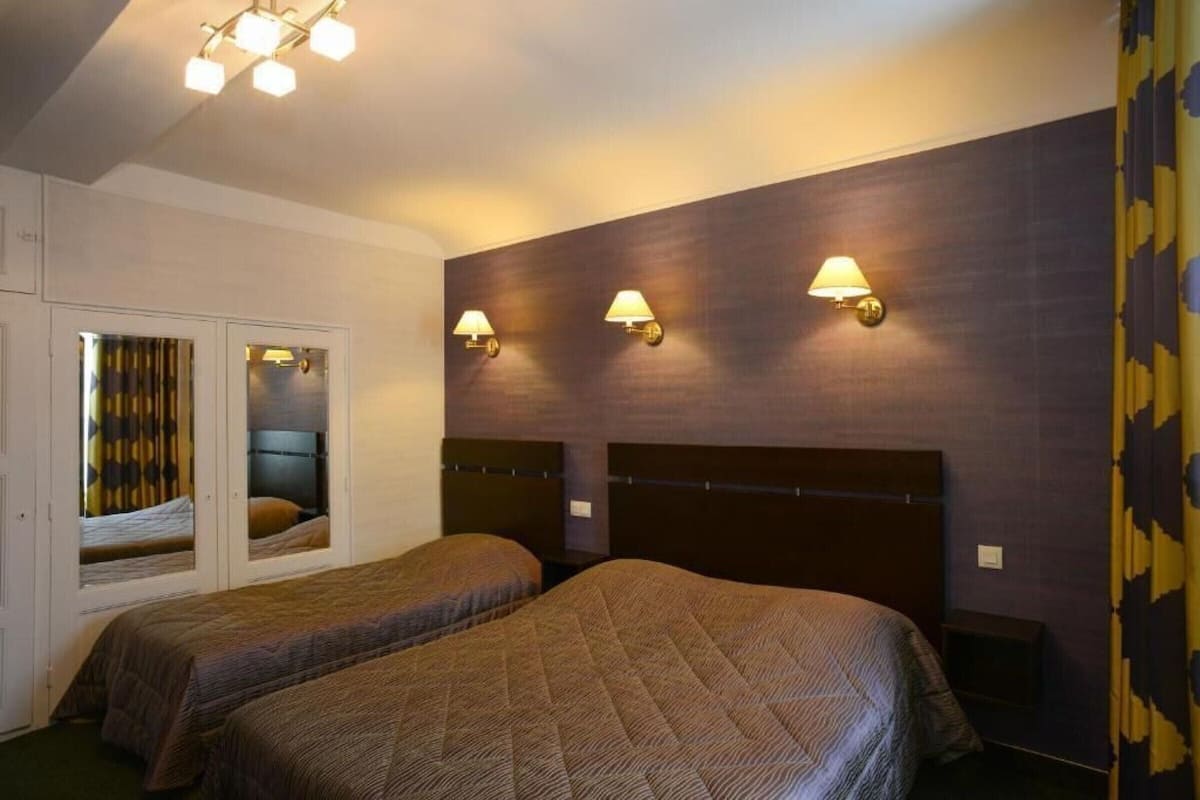 individually decorated, individually furnished, desk, soundproofing