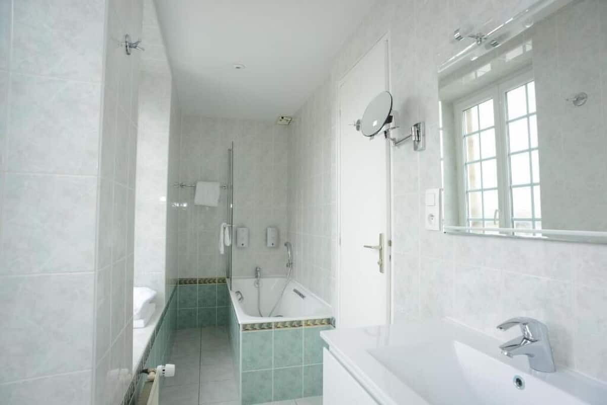 free toiletries, hair dryer, towels