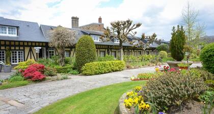 Logis HĂŽtel de la Croix d'Or