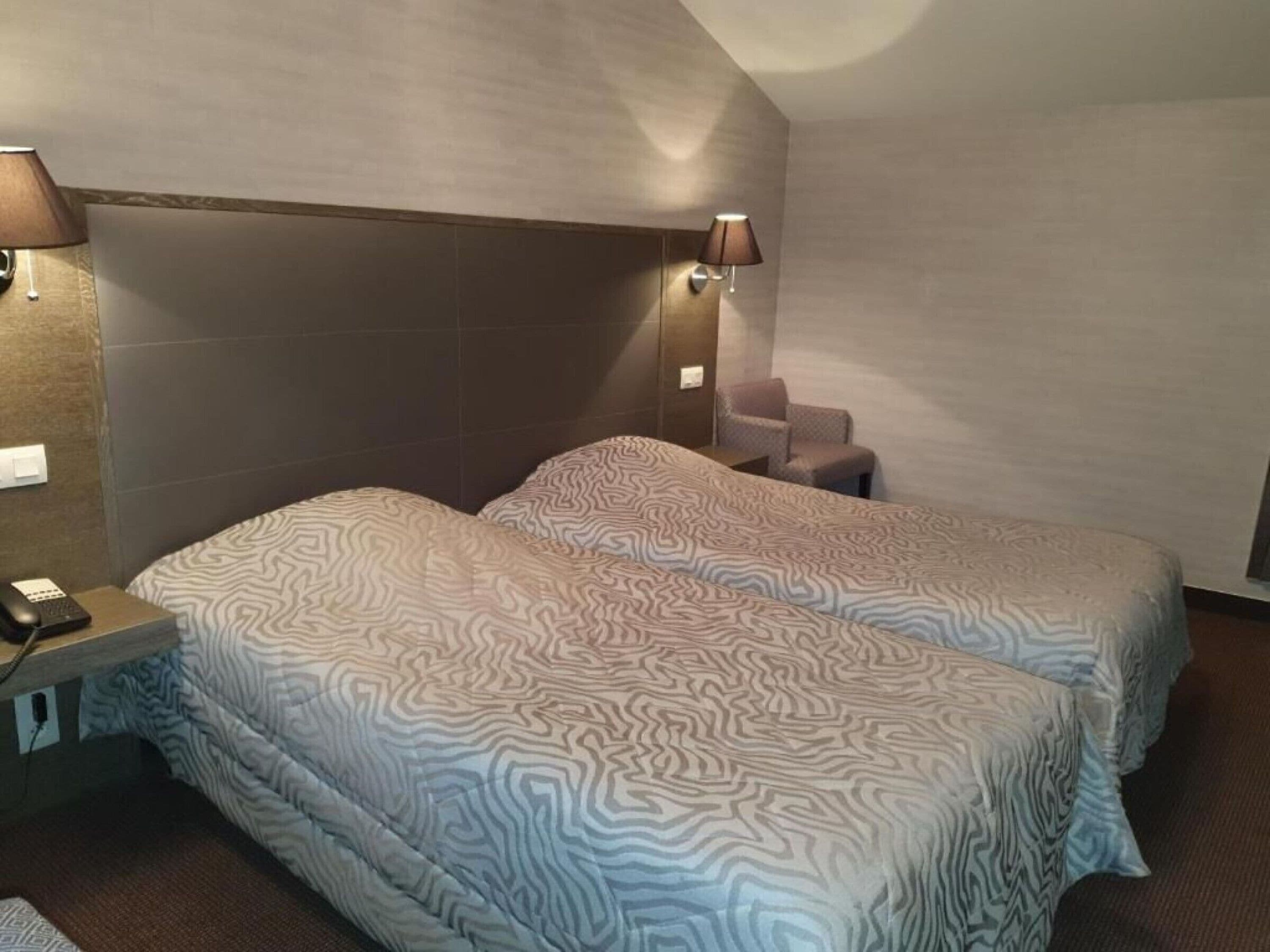 individually decorated, individually furnished, desk, soundproofing