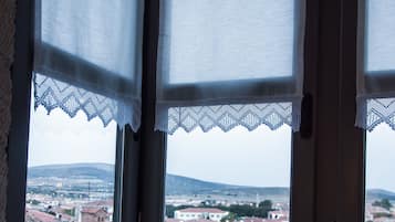 Panorama tweepersoonskamer, 1 tweepersoonsbed | Woonruimte | Een lcd-televisie