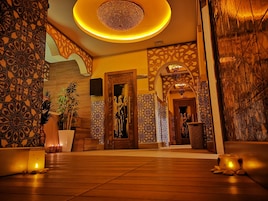 Bañera de hidromasaje interior