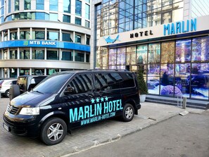 Front of property - Marlin Hotel (Odesa)