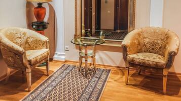 Minibar, desk, free WiFi, bed sheets