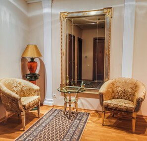 Suíte premier | Frigobar, escrivaninha, Wi-Fi de cortesia, roupa de cama