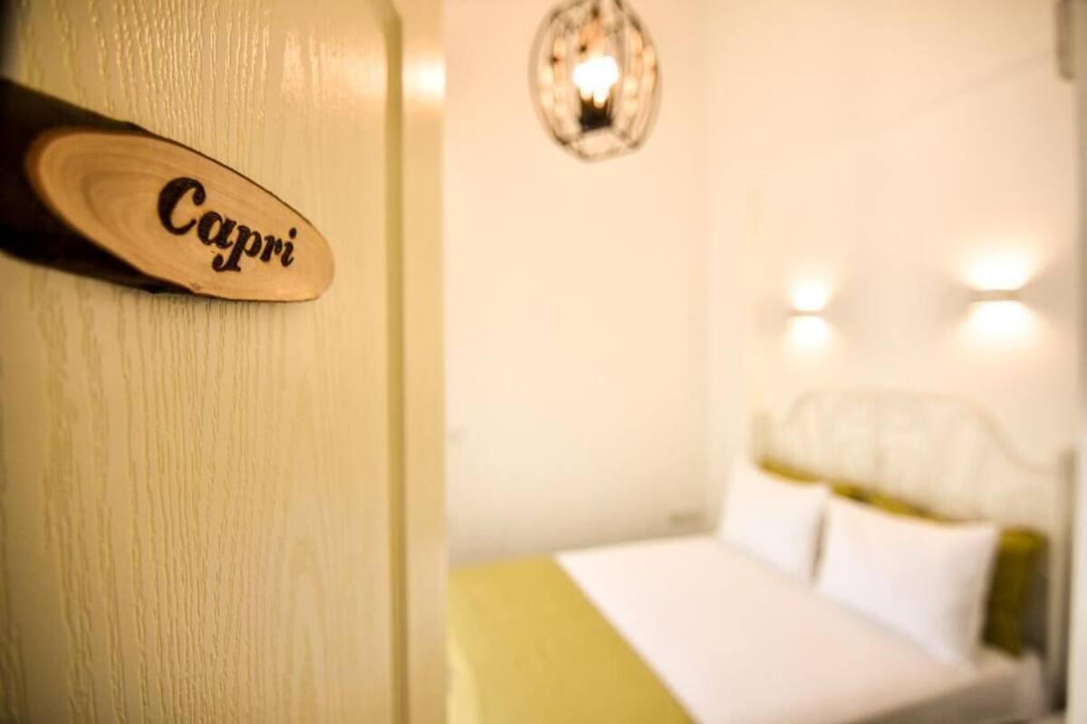 Economy Room, Balcony, Garden View