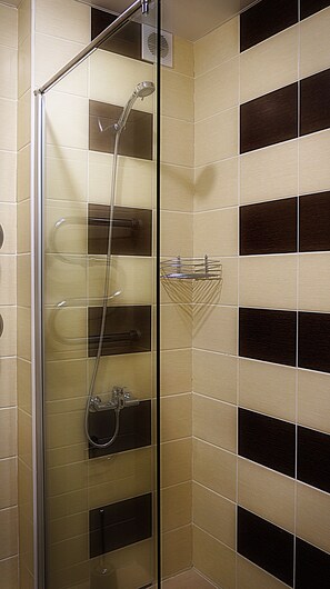 Suite Junior | Kamar mandi | Perlengkapan mandi gratis, pengering rambut, dan handuk
