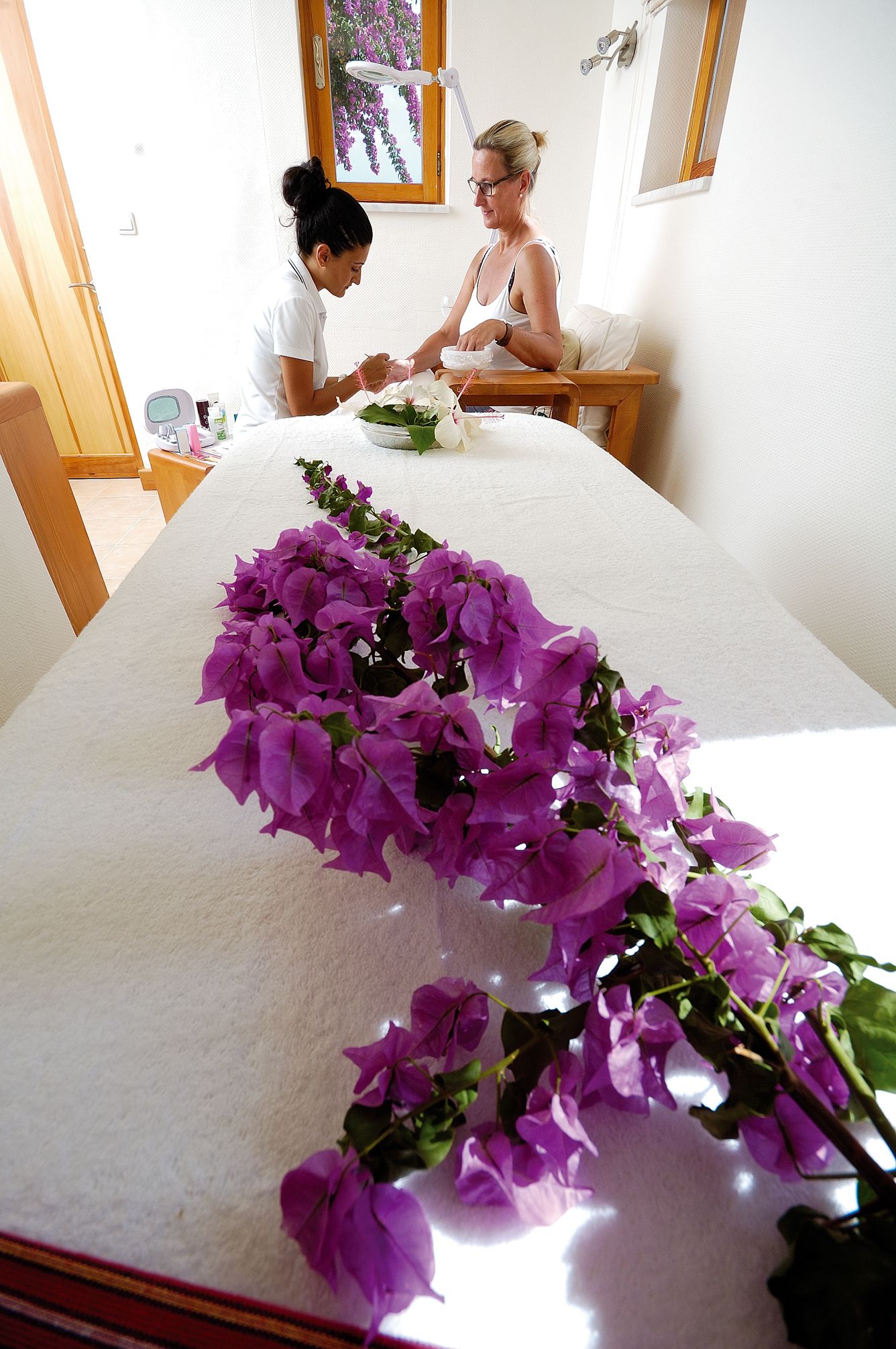 body treatments, 1 treatment room, manicures and pedicures, massages
