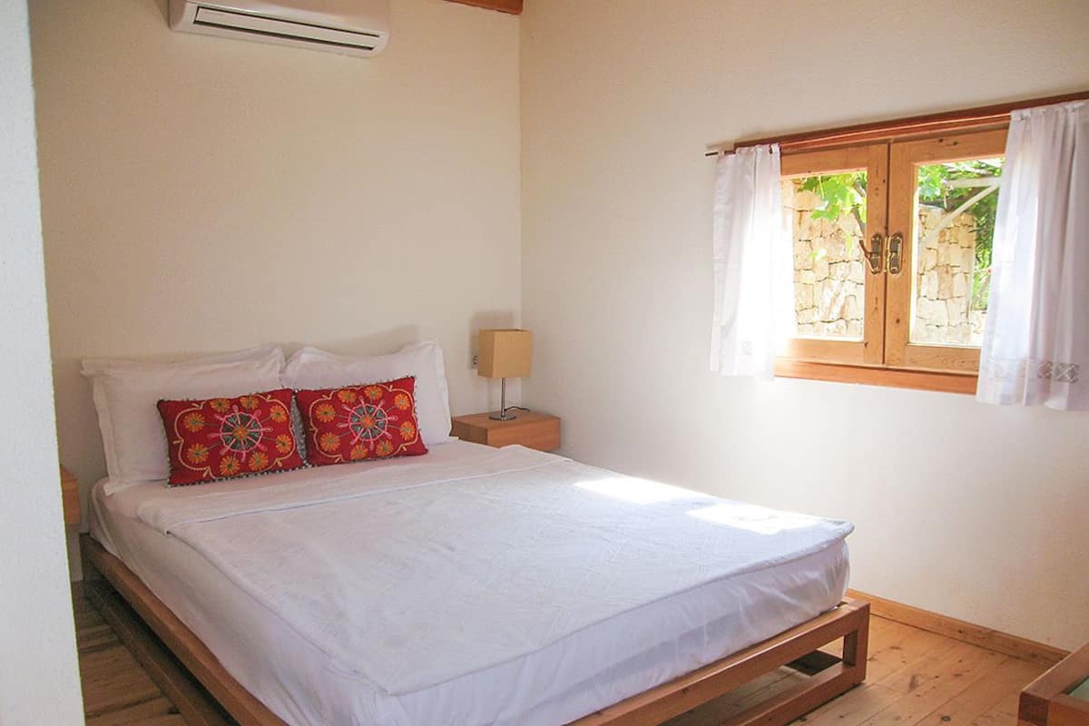 Suite, Garden View