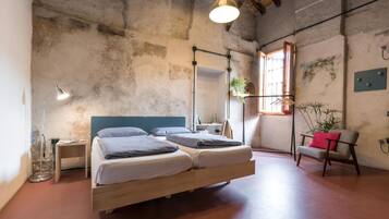 Literie de qualité supérieure, couette en duvet d'oie, bureau