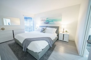 Designer One Bedroom Aparment River Views | 1 bedroom, Egyptian cotton sheets, premium bedding, down comforters