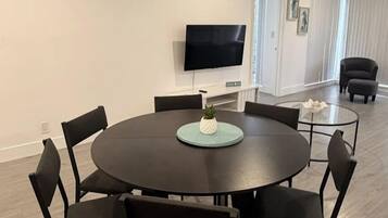 Deluxe Designer Two Bedroom Apartment w/ River Views | Dining room