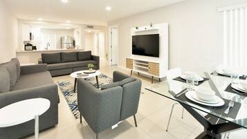 Designer One Bedroom Aparment River Views | 1 bedroom, Egyptian cotton sheets, premium bedding, down comforters