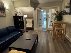 32-inch flat-screen TV with cable channels, TV