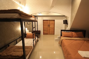 1 Bedroom with Full Kitchen | Free WiFi